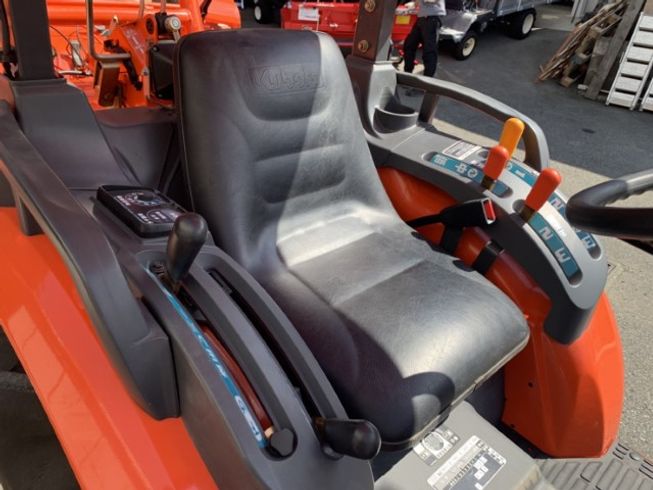 トラクター KB20DMARF4 写真８